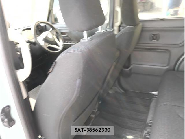 Suzuki SPACIA 2019-06 8372212-13