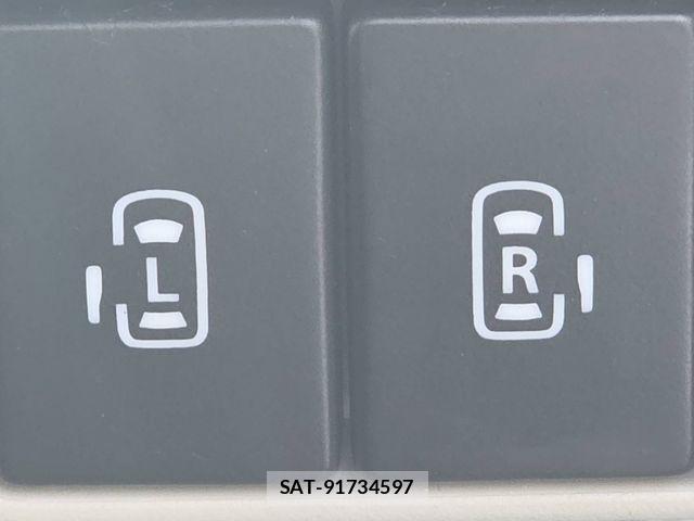 Suzuki SPACIA 2018-04 8372211-22