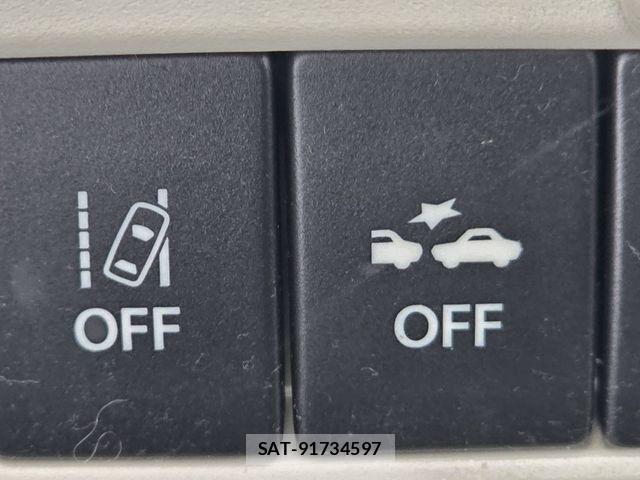 Suzuki SPACIA 2018-04 8372211-24