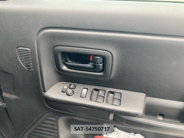 Suzuki SPACIA 2019-09 8415030-17