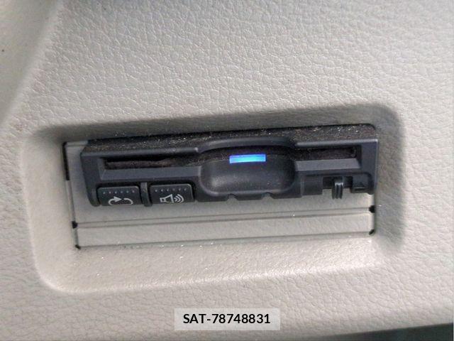 Suzuki SPACIA 2014-01 8415032-13