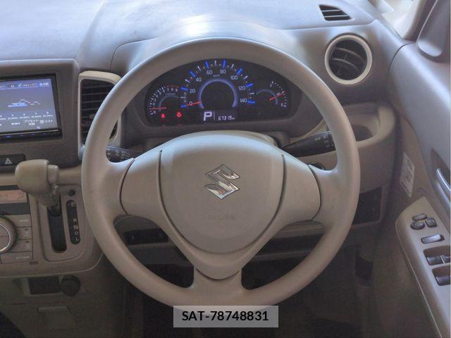 Suzuki SPACIA 2014-01 8415032-8
