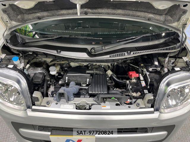Suzuki SPACIA 2023-09 8458459-17
