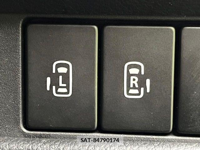 Suzuki SPACIA 2017-12 8458463-5