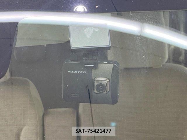Suzuki SPACIA 2019-09 8458461-6