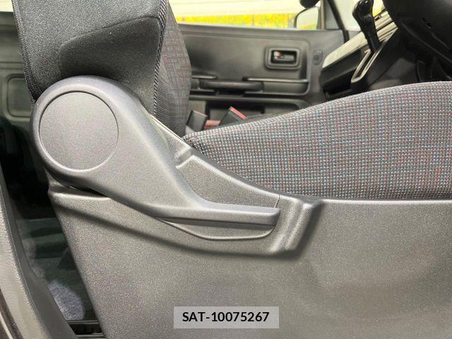 Suzuki SPACIA 2021-08 8458462-5