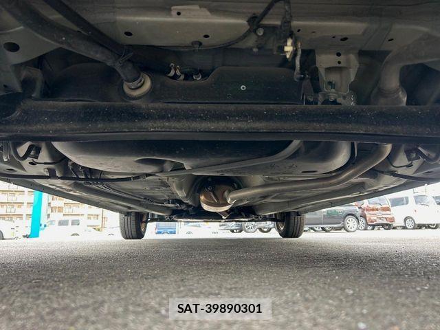 Suzuki SPACIA 2018-03 8527429-18