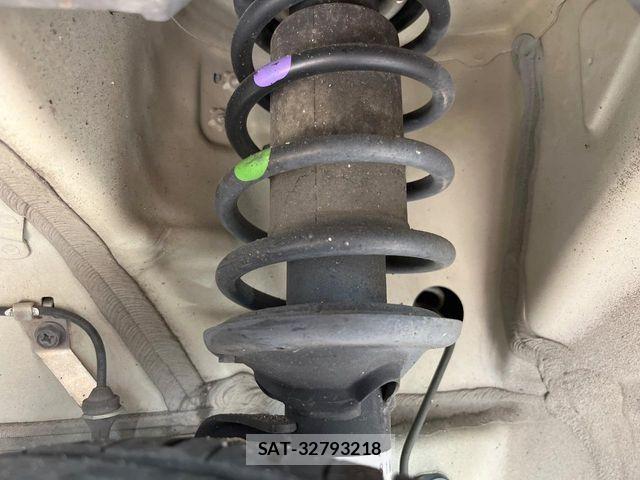 Suzuki SPACIA 2017-09 8628971-18