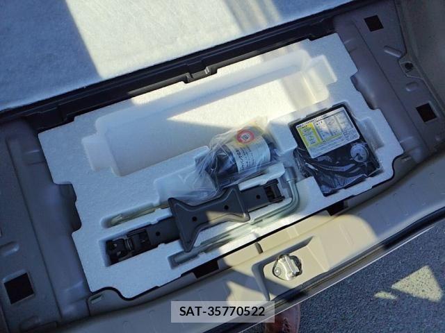 Suzuki SPACIA 2014-03 8628972-29
