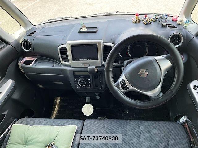 Suzuki SPACIA 2014-08 8666925-1