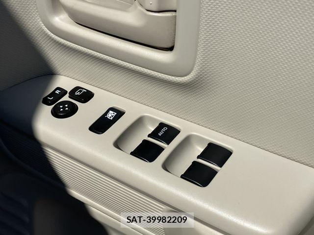 Suzuki SPACIA 2021-05 8666928-27