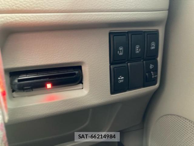 Suzuki SPACIA 2014-04 8661669-17