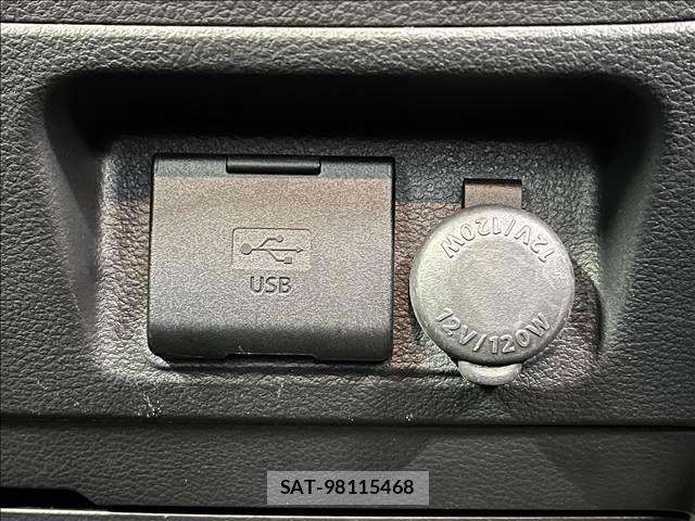 Suzuki SPACIA 2015-08 8661657-28