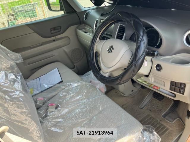 Suzuki SPACIA 2015-10 8666927-10