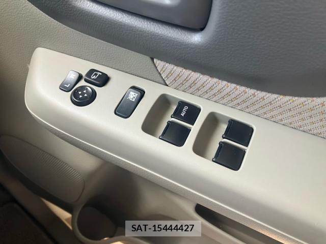 Suzuki SPACIA 2013-10 8661671-13
