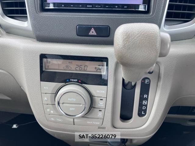 Suzuki SPACIA 2013-05 8661673-17