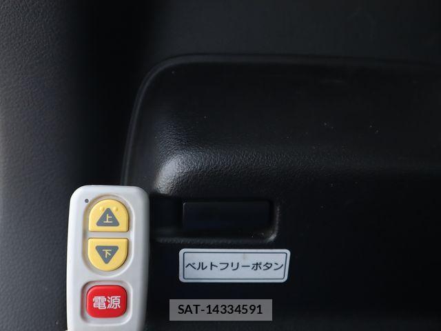 Suzuki SPACIA 2022-11 8661651-6