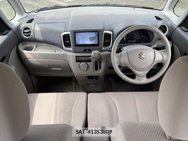 Suzuki SPACIA 2013-08 8661670-1