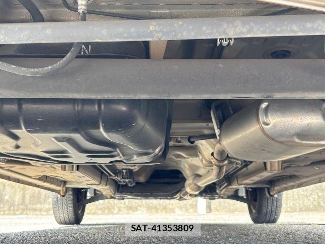 Suzuki SPACIA 2013-08 8661670-28