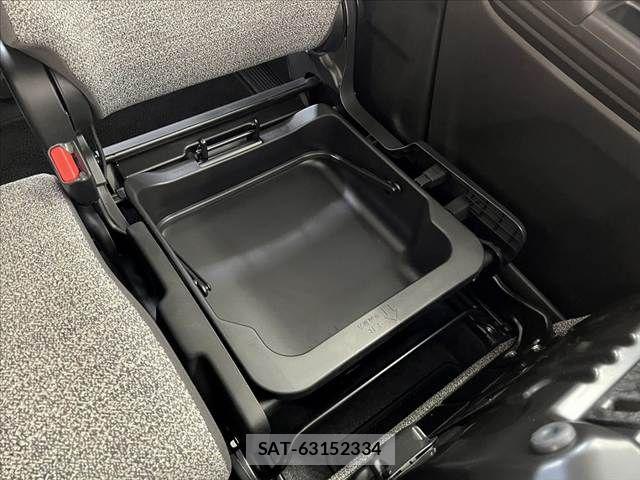 Suzuki SPACIA 2024-03 8661649-28