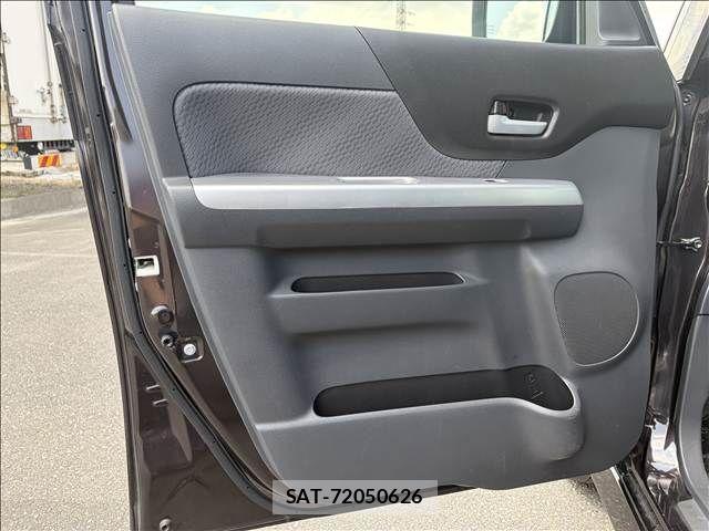 Suzuki SPACIA 2014-06 8686603-17