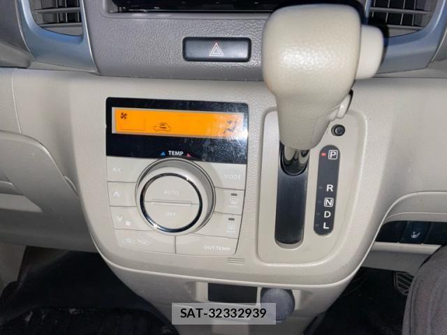 Suzuki SPACIA 2015-09 8745948-18