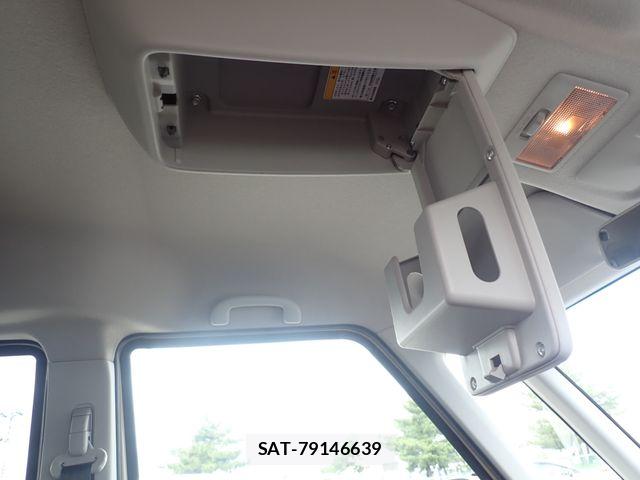 Suzuki SPACIA 2017-08 8782104-19
