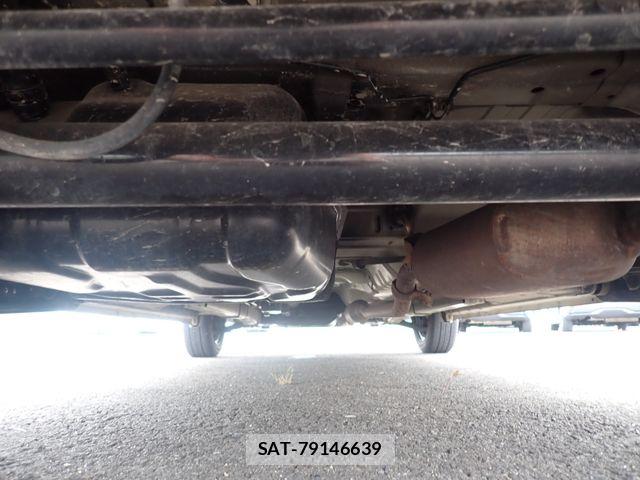 Suzuki SPACIA 2017-08 8782104-24