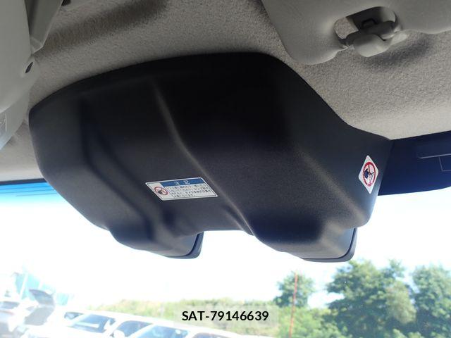 Suzuki SPACIA 2017-08 8782104-8