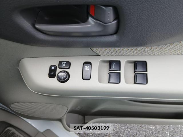 Suzuki SPACIA 2014-01 8797525-13