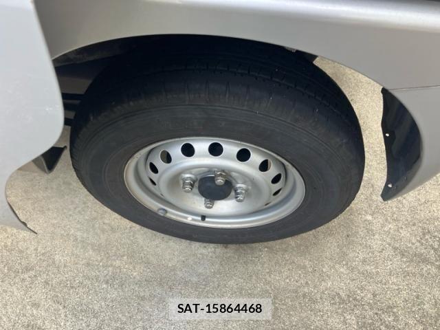 Suzuki SPACIA 2013-03 8831685-5