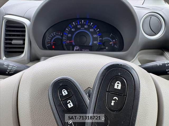 Suzuki SPACIA 2013-08 8831683-29