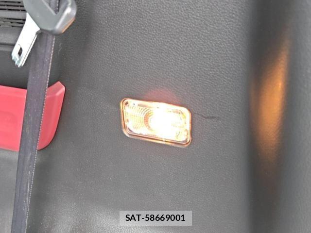 Suzuki SPACIA 2019-02 8831677-27