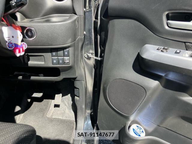 Suzuki SPACIA 2017-07 8831682-12