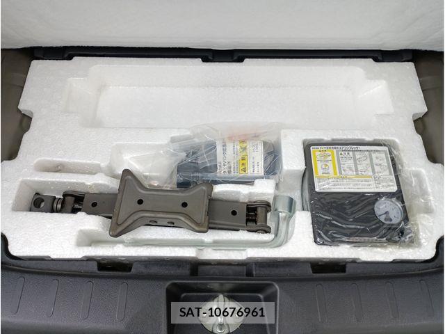 Suzuki SPACIA 2017-08 8872100-19