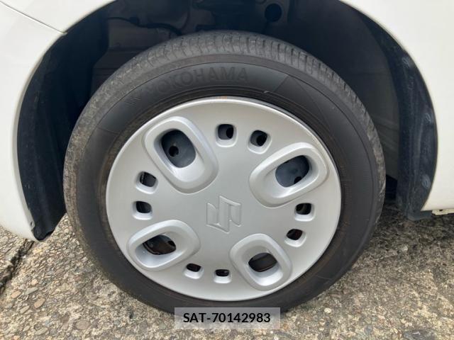 Suzuki SPACIA 2021-08 8882240-8