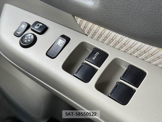 Suzuki SPACIA 2013-04 8882245-29