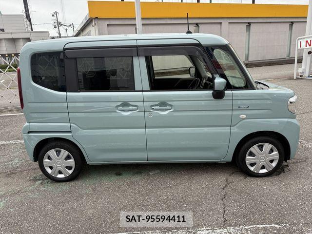 Suzuki SPACIA 2024-04 8882236-3