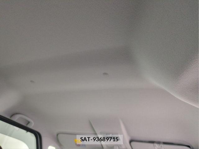 Suzuki SPACIA 2015-12 8882244-5
