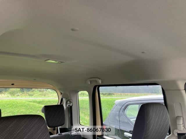 Suzuki SPACIA 2017-09 8882247-15