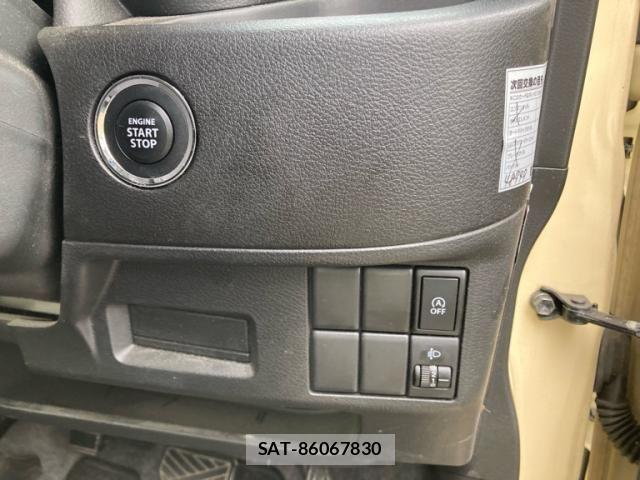 Suzuki SPACIA 2017-09 8882247-18