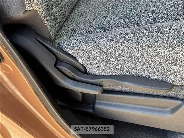 Suzuki SPACIA 2025-02 8882229-6