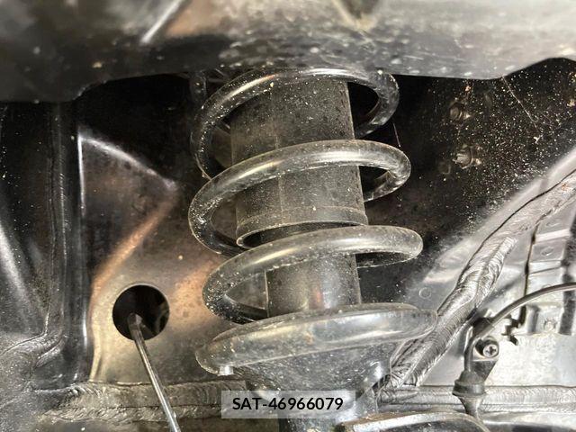 Suzuki SPACIA 2015-11 8884368-19