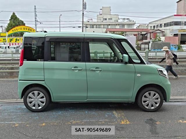 Suzuki SPACIA 2014-05 8884367-11