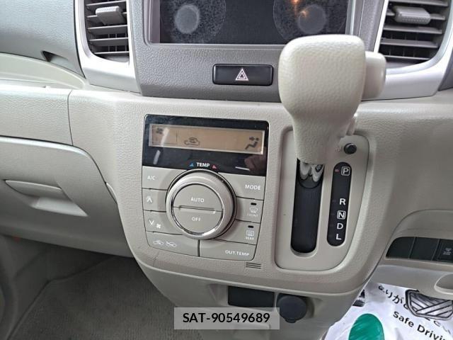 Suzuki SPACIA 2014-05 8884367-17