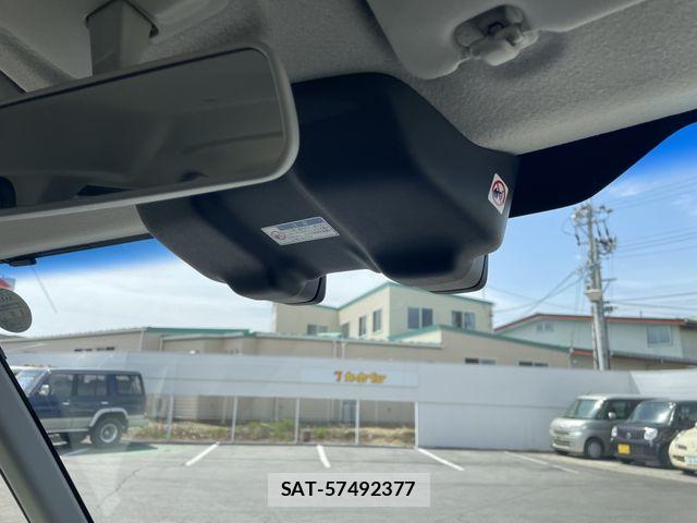 Suzuki SPACIA 2017-08 6614931-17
