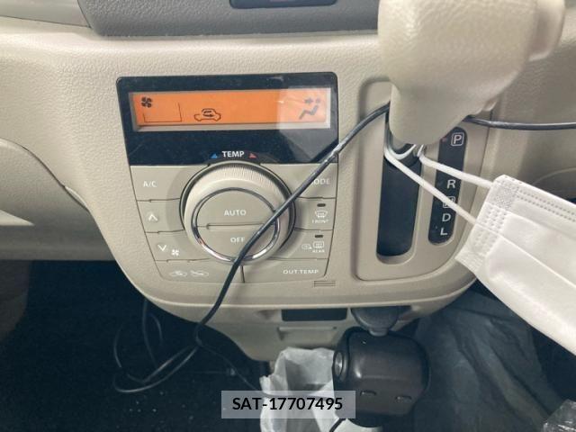 Suzuki SPACIA 2013-06 7225338-23