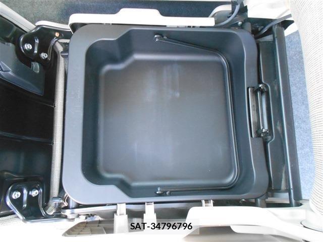 Suzuki SPACIA 2018-10 7330209-19
