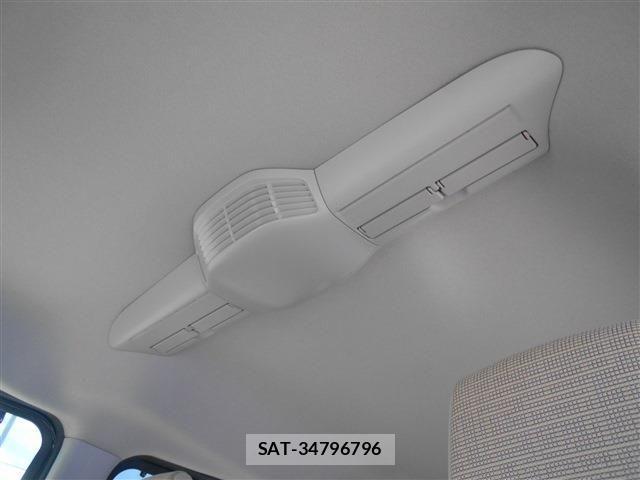 Suzuki SPACIA 2018-10 7330209-21