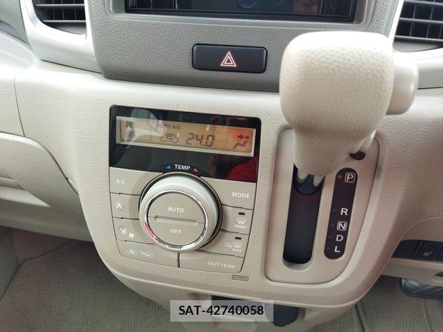Suzuki SPACIA 2013-06 7963825-19